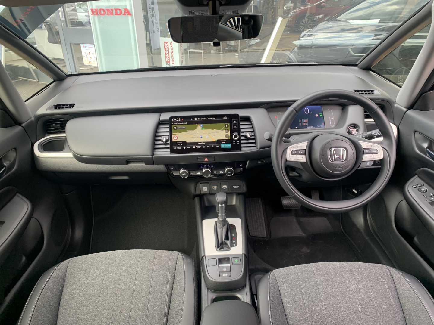 Honda JAZZ 1.5 i-MMD Hybrid Advance 5dr eCVT - Image 4