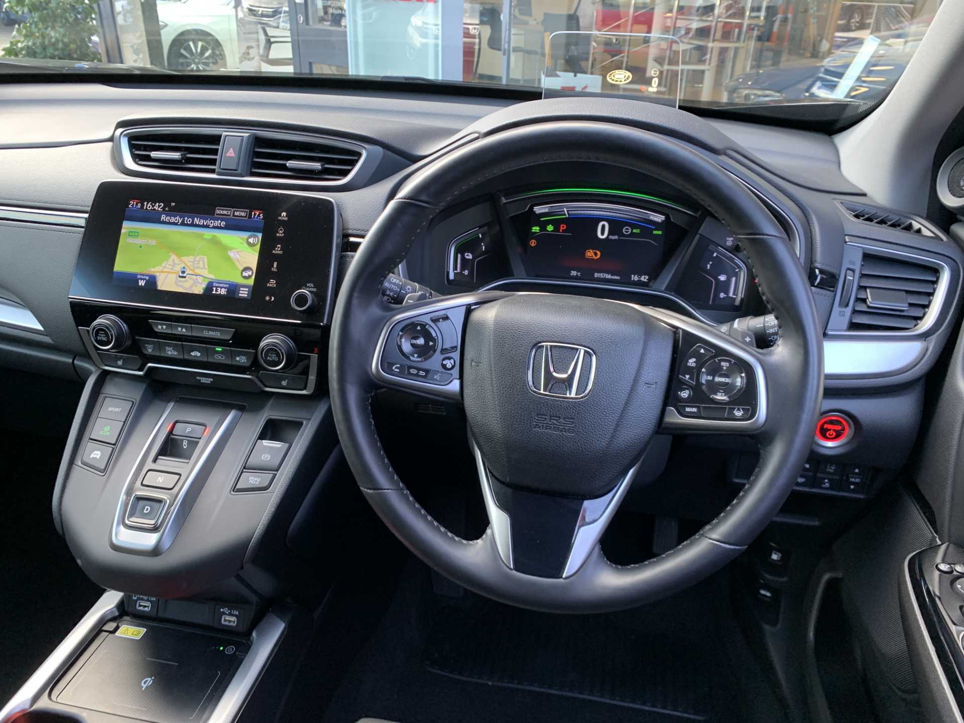 Honda CR-V 2.0 i-MMD Hybrid EX 5dr eCVT - Image 18