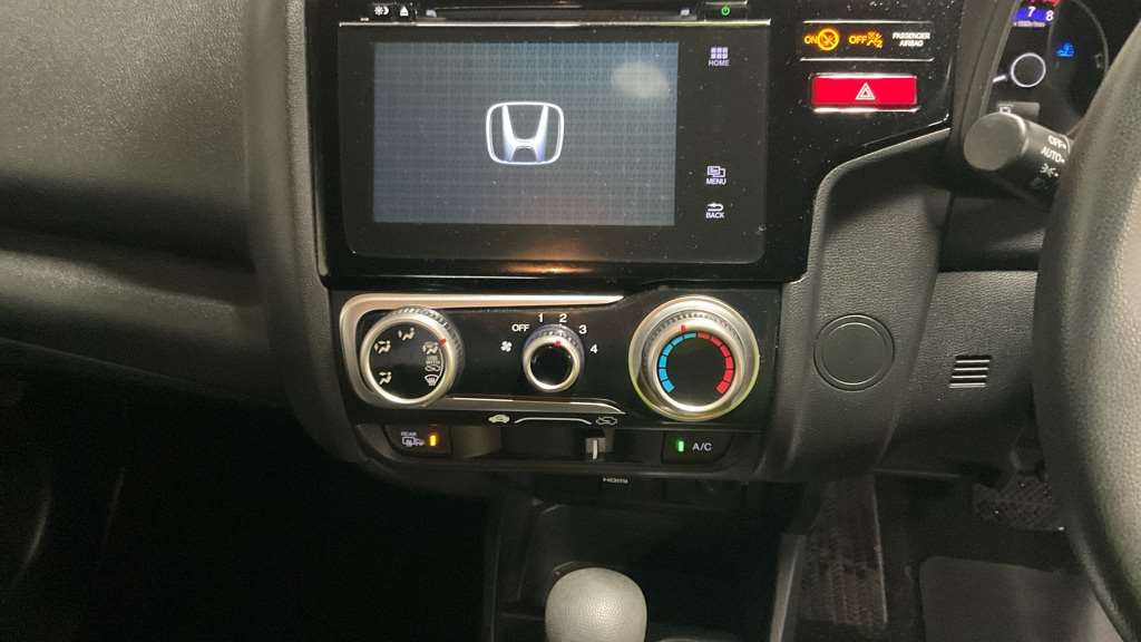 Honda Jazz 1.3 SE 5dr CVT - Image 4