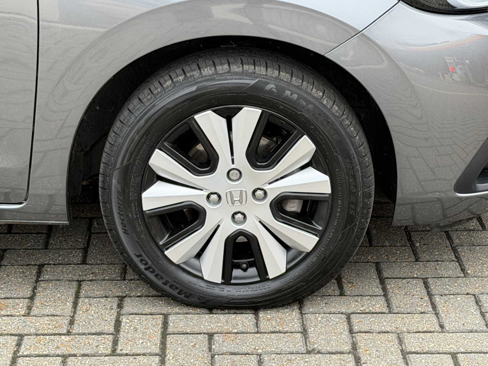 Honda Jazz 1.5 i-MMD Hybrid SR 5dr eCVT - Image 9
