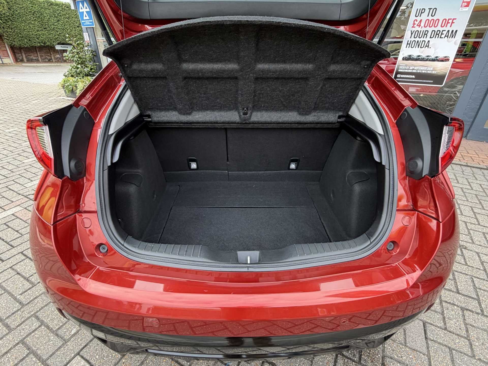 Honda Civic 1.8 i-VTEC SR 5dr Auto - Image 13