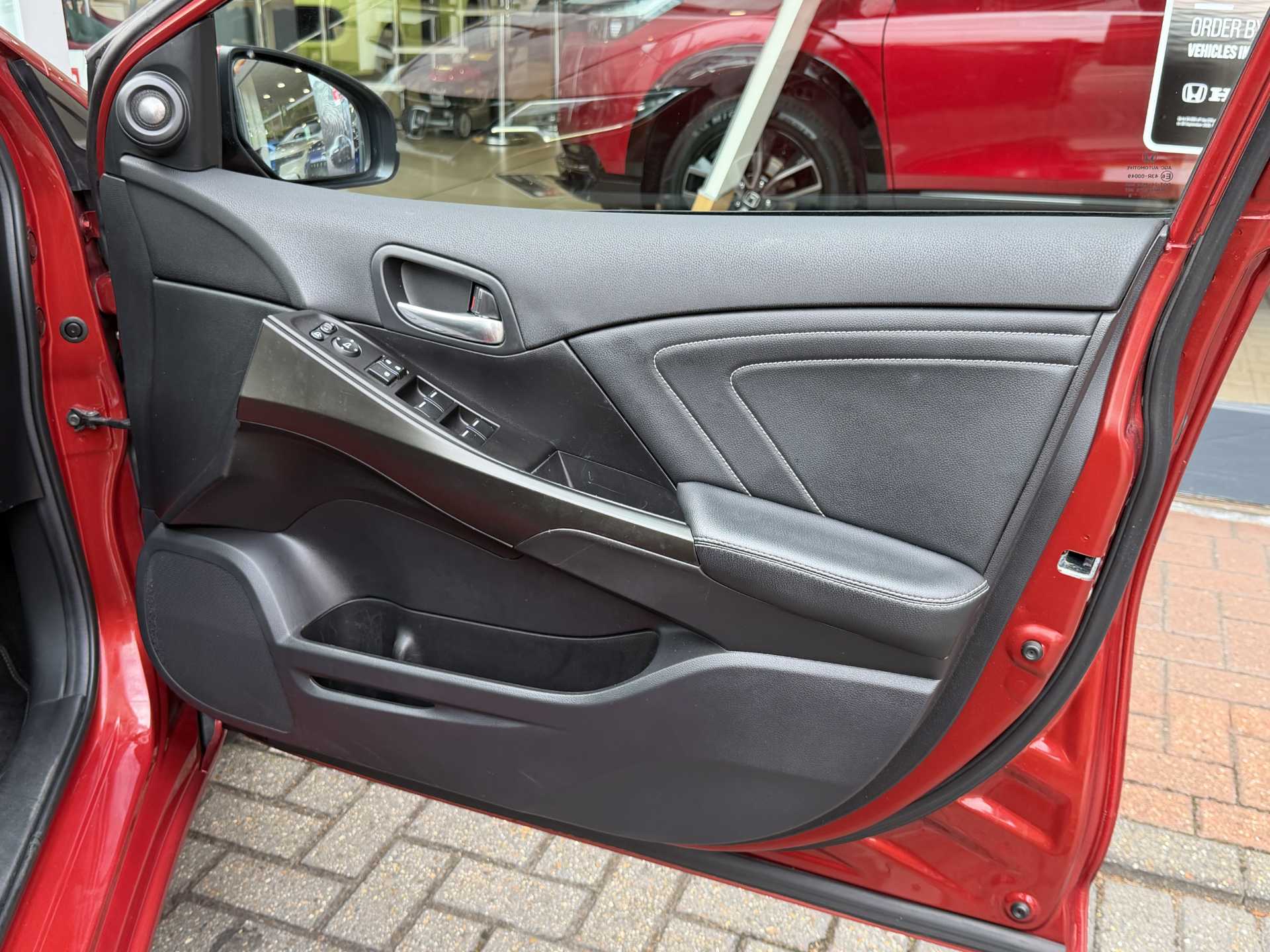 Honda Civic 1.8 i-VTEC SR 5dr Auto - Image 17