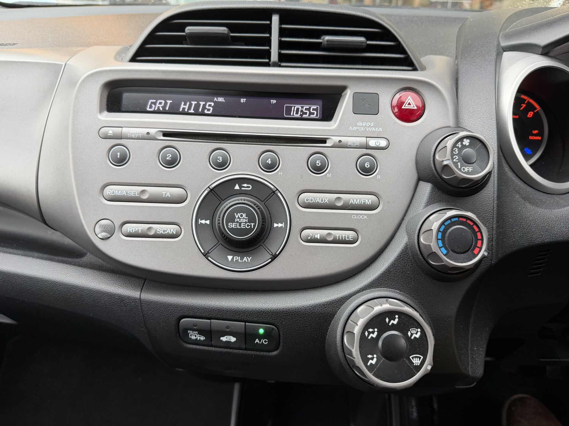 Honda Jazz 1.4 i-VTEC ES 5dr - Image 14