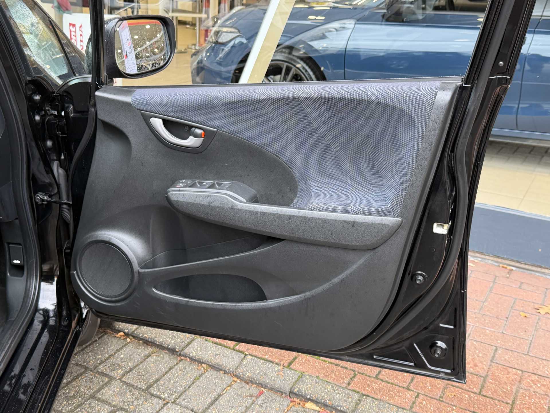 Honda Jazz 1.4 i-VTEC ES 5dr - Image 17