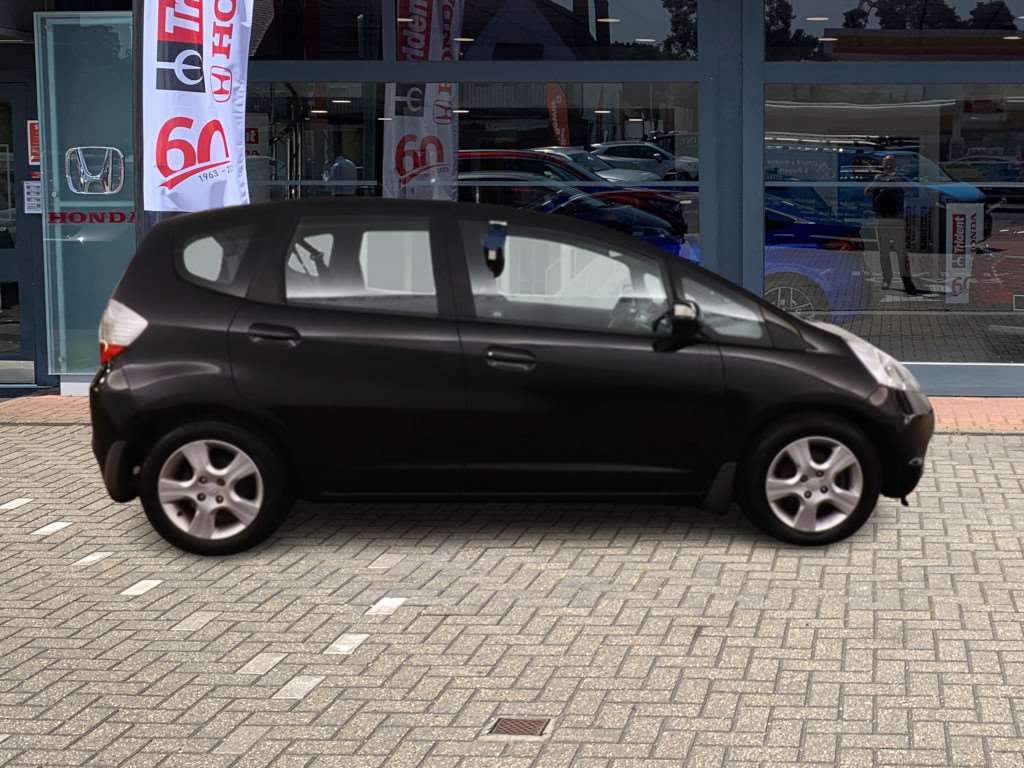 Honda Jazz 1.4 i-VTEC ES 5dr - Image 5