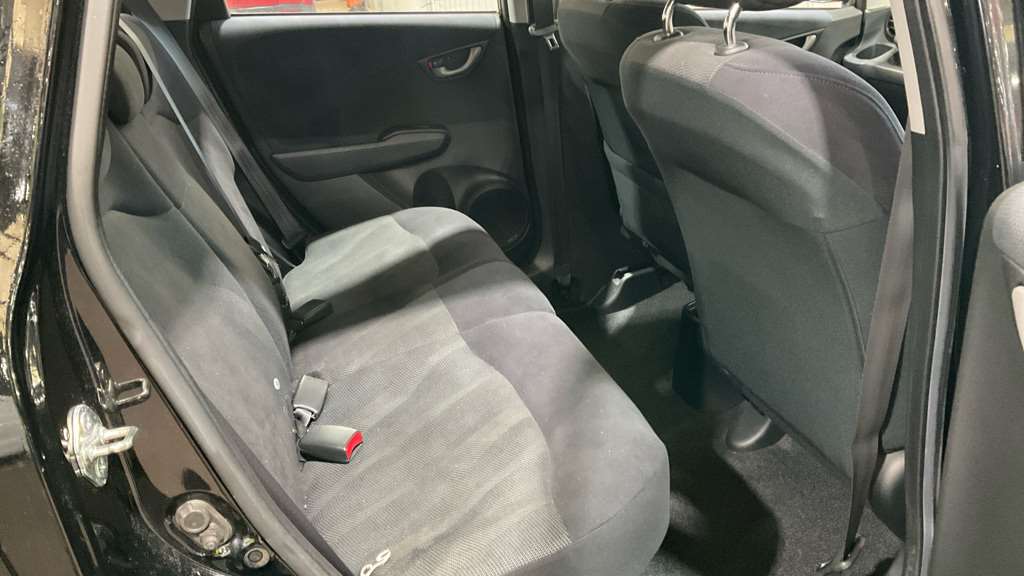Honda Jazz 1.4 i-VTEC ES 5dr - Image 9